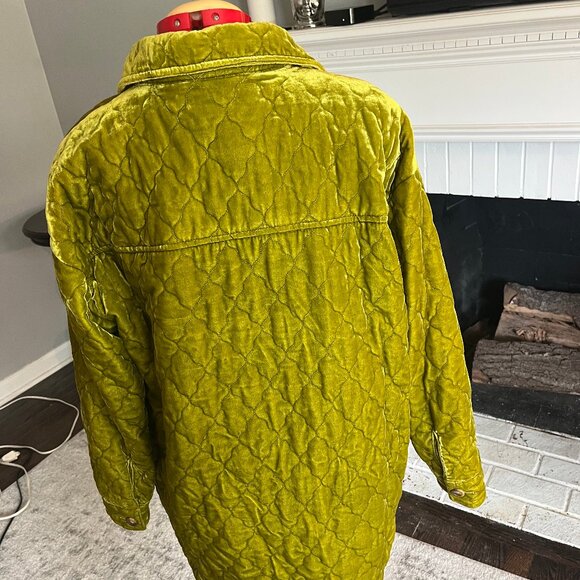 Crushed green velvet Shirt-Jacket ANTHROPOLOGIE Sz Large NWOT  Chartreuse - Picture 4 of 10